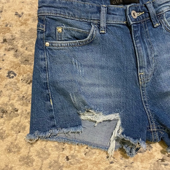 Guess Los Angeles Distressed Shorts - Picture 7 of 8